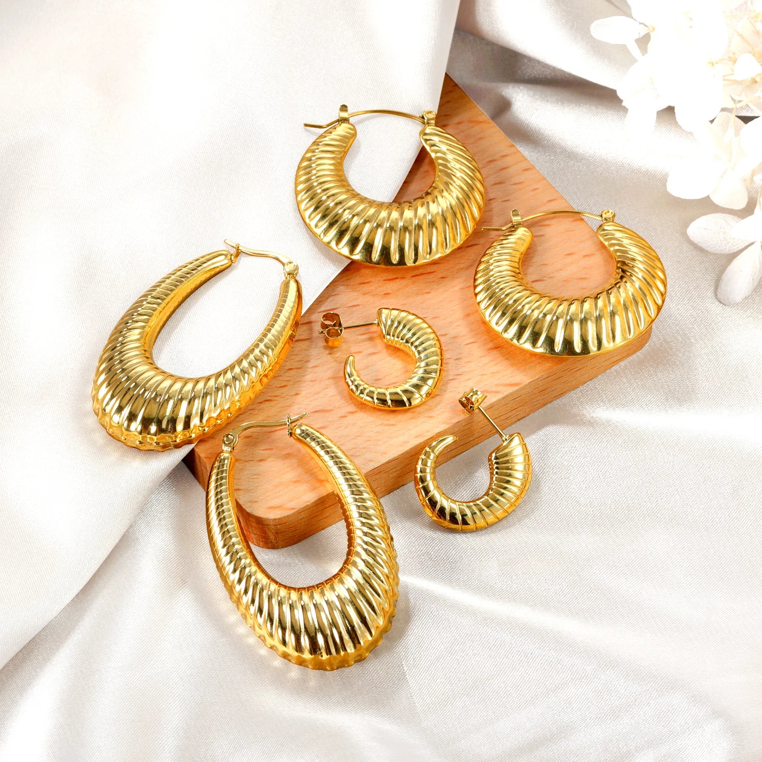 ASONSTEEL Fashion Luxury Exaggerated Circular Snake Hoop Earrings Pattern Serpentine Stainless Steel Jewelry Party Unique Design